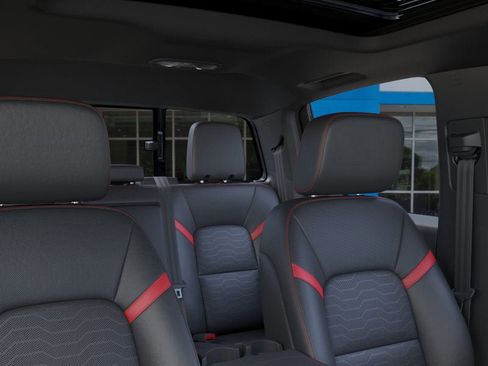 Used 2026 Chevrolet Colorado Z71 w/ Technology Package AWD/4WD image 48