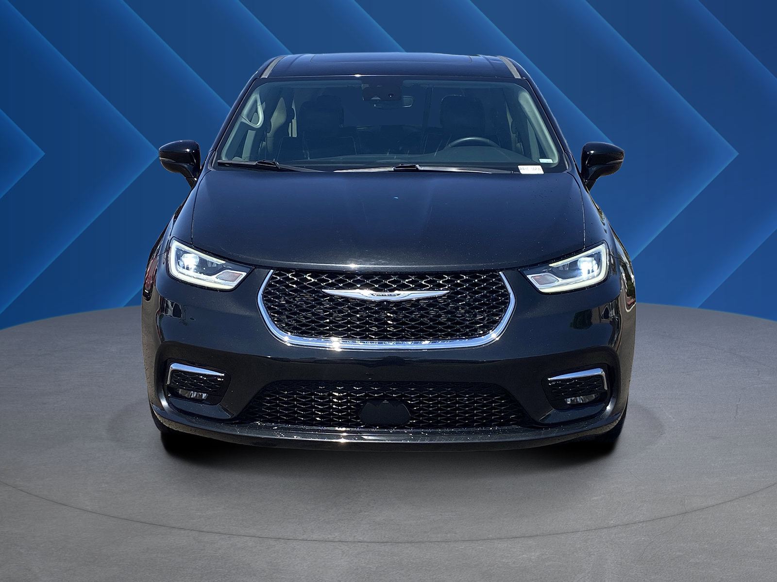 Used 2024 Chrysler Pacifica Limited FWD image 9