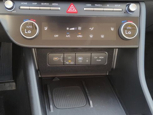 New 2026 Hyundai Sonata SEL FWD image 18