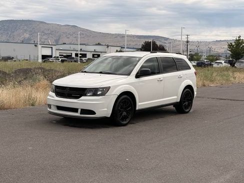Used 2018 Dodge Journey SE w/ Blacktop Package FWD image 7