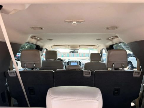 Used 2020 Ford Expedition XLT w/ Equipment Group 202A RWD image 34