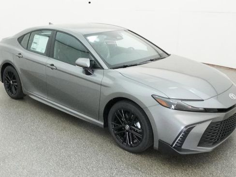 New 2026 Toyota Camry SE FWD image 10