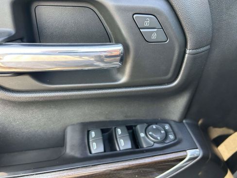 Used 2019 Chevrolet Silverado 1500 LT Trail Boss AWD/4WD image 20