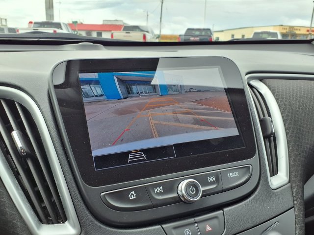 Used 2025 Chevrolet Malibu LT FWD image 7