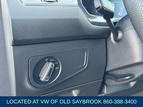 Used 2024 Volkswagen Tiguan SE R-Line image 39