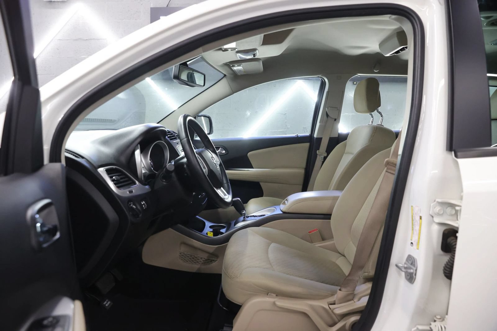 Used 2015 Dodge Journey American Value Package w/ Flexible Seating Group FWD image 11