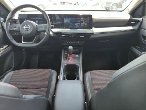 Certified 2025 Nissan Kicks SR AWD/4WD image 23