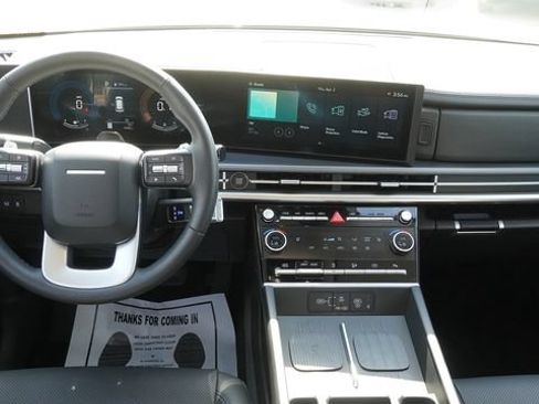 Used 2026 Hyundai Santa Fe SEL FWD image 15