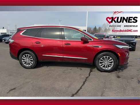 Used 2024 Buick Enclave Premium AWD/4WD image 4