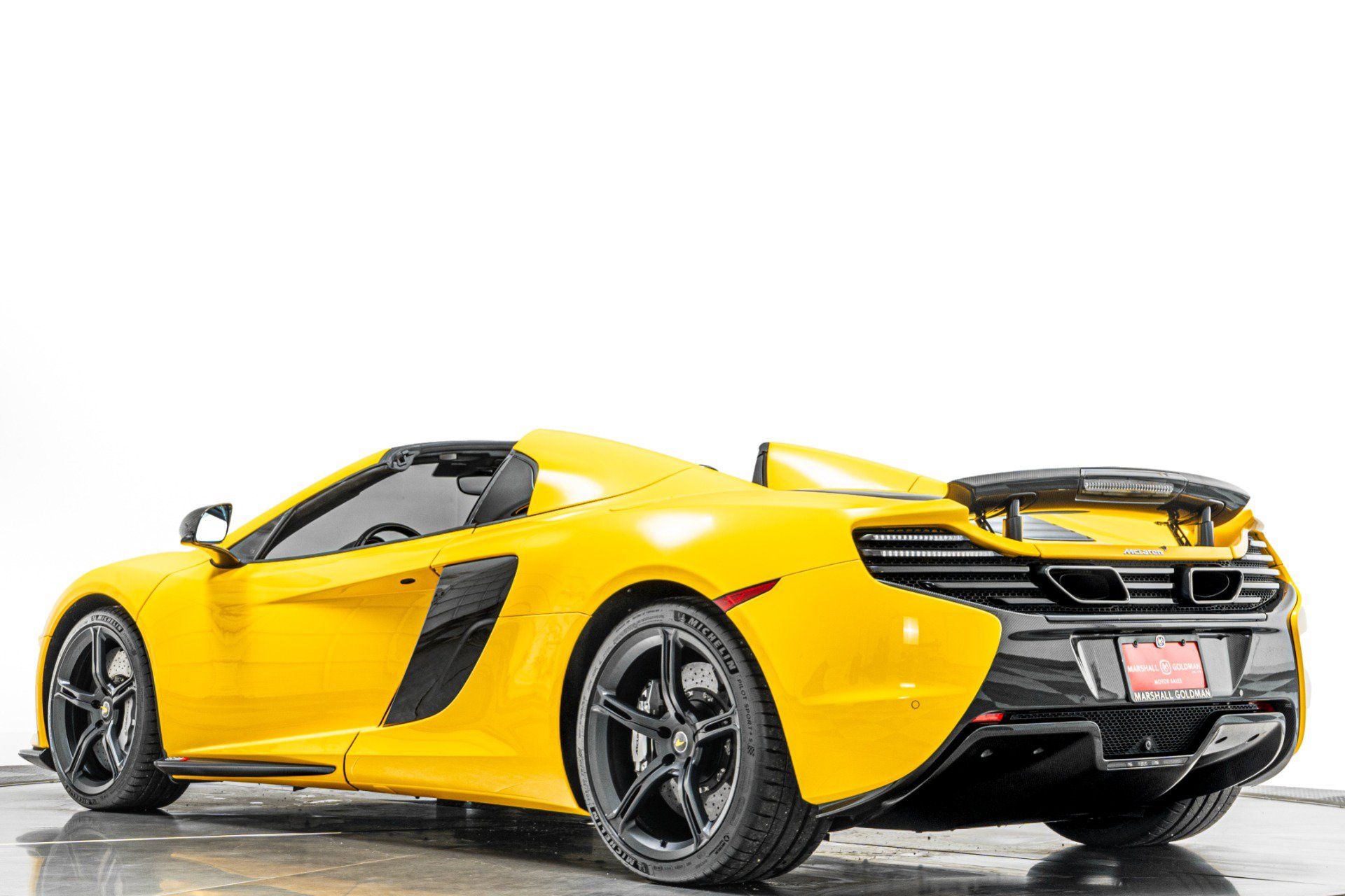 Used 2015 McLaren 650S Spider RWD image 30