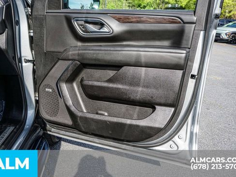 Used 2024 Chevrolet Suburban LT RWD image 57