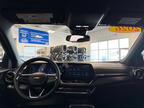 Used 2026 Chevrolet Equinox LT AWD/4WD image 9