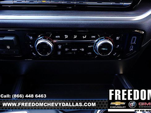 New 2026 GMC Sierra 1500 SLT image 17