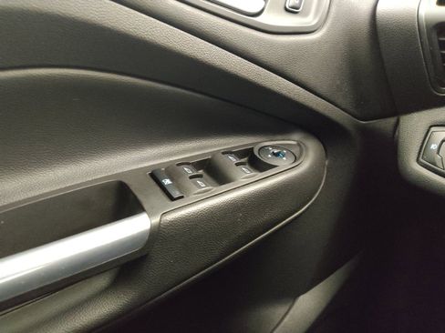 Used 2015 Ford Escape SE FWD image 27