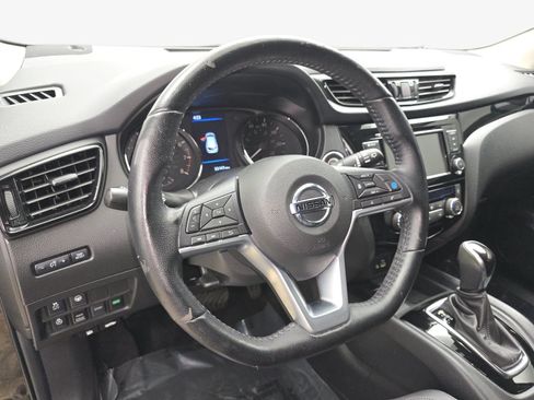 Used 2022 Nissan Rogue Sport SL AWD/4WD image 13