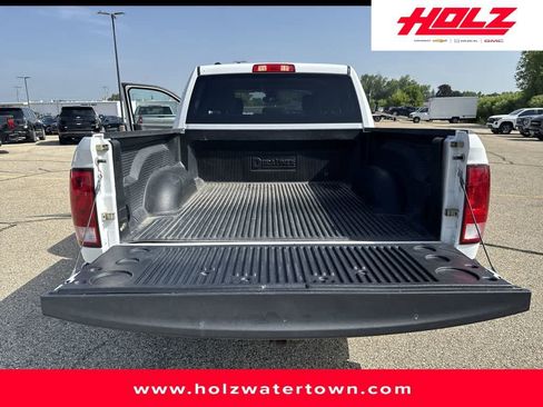 Used 2023 RAM 1500 Classic SLT AWD/4WD image 5