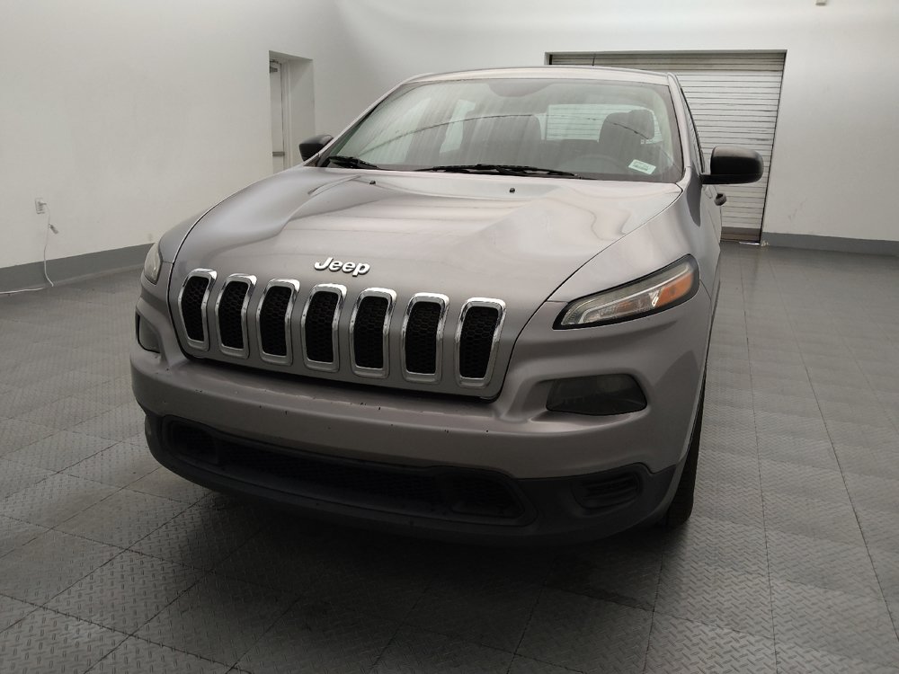 Used 2017 Jeep Cherokee Sport FWD image 15