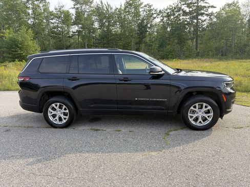 Used 2023 Jeep Grand Cherokee L Limited w/ Luxury Tech Group II AWD/4WD image 4