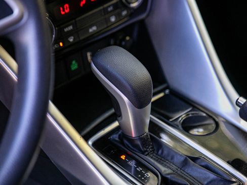 Used 2020 Mitsubishi Eclipse Cross ES image 29