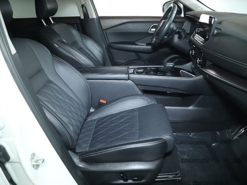 Certified 2021 Nissan Rogue Platinum image 39