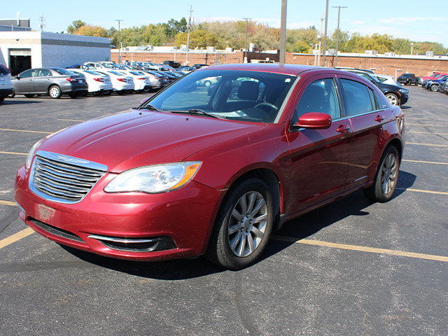 Used 2012 Chrysler 200 Touring w/ Cold Weather Group FWD image 2