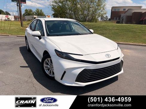 Used 2025 Toyota Camry LE FWD image 1