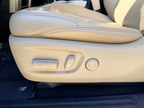 Used 2017 Toyota 4Runner Limited image 10