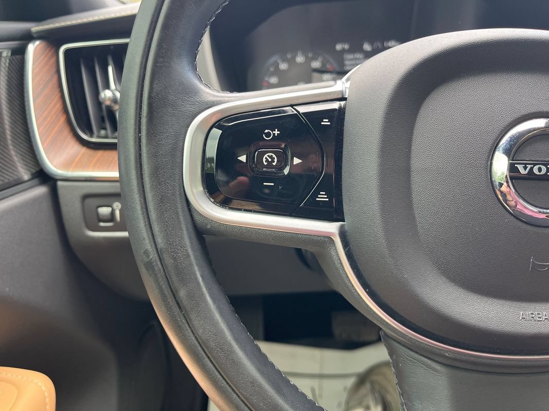 Used 2021 Volvo XC60 T5 Inscription w/ Advanced Package AWD/4WD image 13