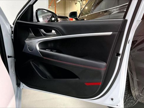 Used 2024 Genesis G70 2.5T w/ Sport Prestige Package image 25