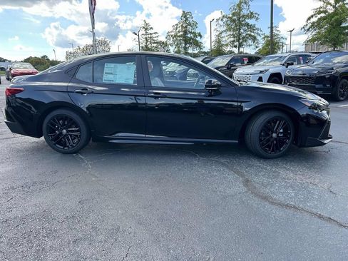New 2026 Toyota Camry SE FWD image 2