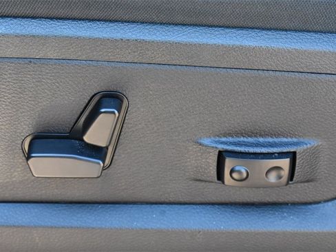 Used 2024 RAM 2500 Big Horn w/ Bed Utility Group image 27