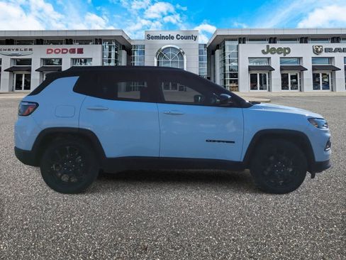 Certified 2022 Jeep Compass Altitude w/ Sun and Sound Group image 9