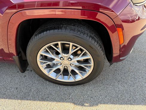Used 2024 Jeep Grand Cherokee L Summit image 9