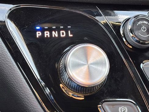 New 2026 Chrysler Pacifica Select image 33