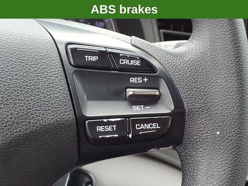 Used 2019 Hyundai Elantra SE FWD image 27