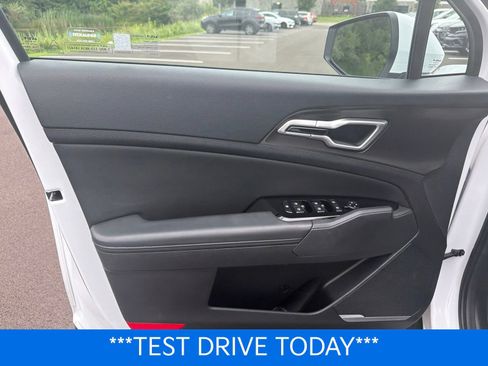 Certified 2025 Kia Sportage EX AWD/4WD image 12