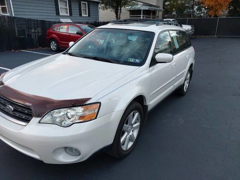 Used 2007 Subaru Outback 2.5i Limited image 14