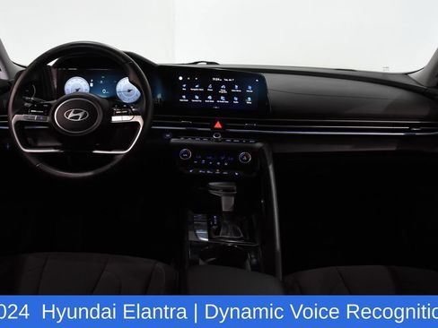 Used 2024 Hyundai Elantra SEL w/ Convenience Package FWD image 9
