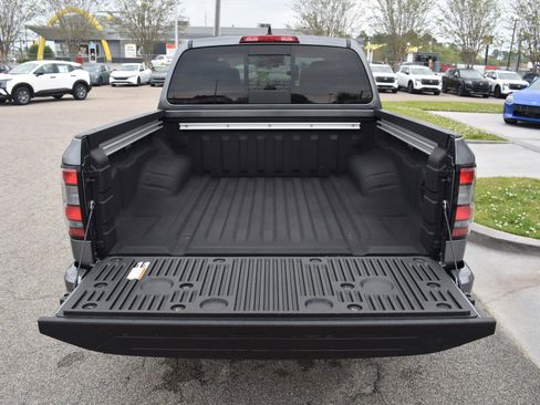 New 2026 Nissan Frontier SV w/ SV Convenience Package image 10