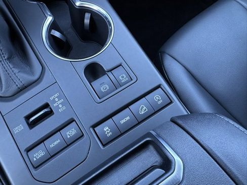 Certified 2020 Toyota Highlander XLE image 22