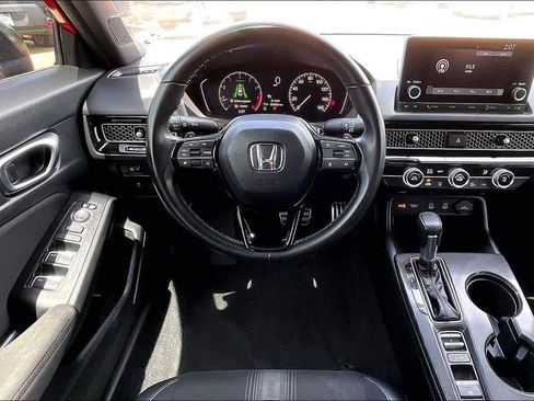 Used 2025 Honda Civic Sport image 5