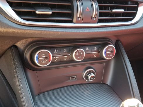 Used 2024 Alfa Romeo Stelvio Veloce AWD/4WD image 16