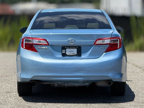 Used 2012 Toyota Camry LE FWD image 4