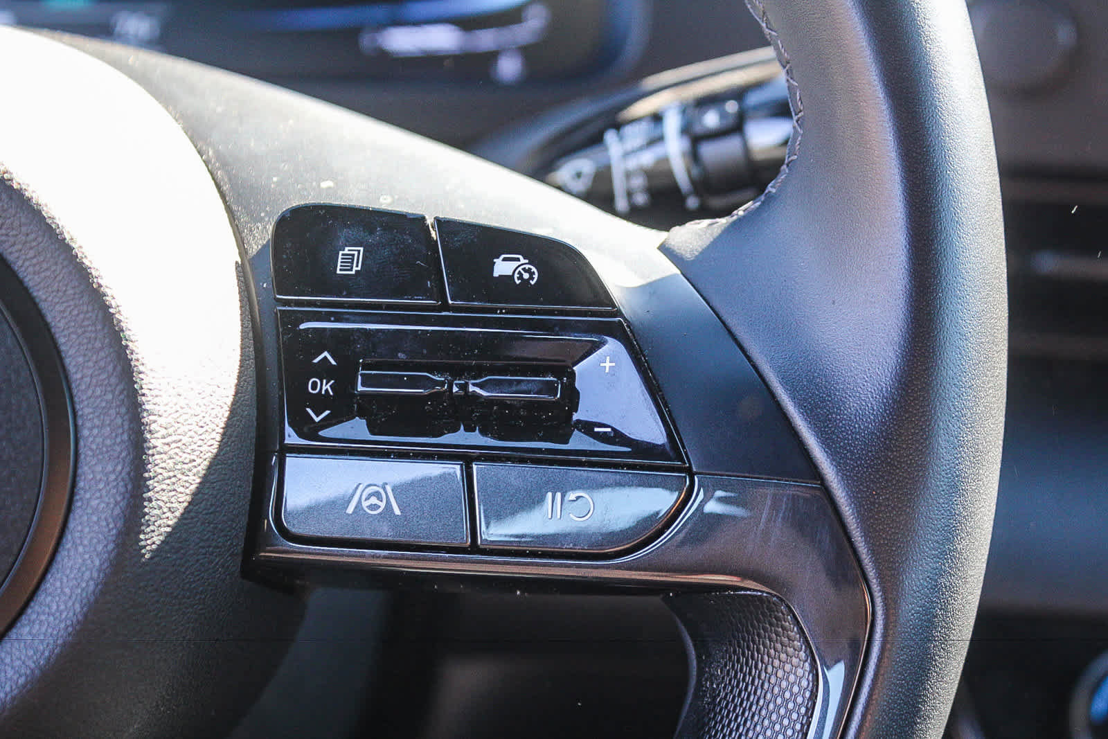 Certified 2025 Hyundai Elantra Sport FWD image 31