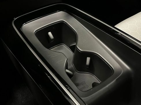 New 2025 Volkswagen ID.4 Pro S AWD/4WD image 13