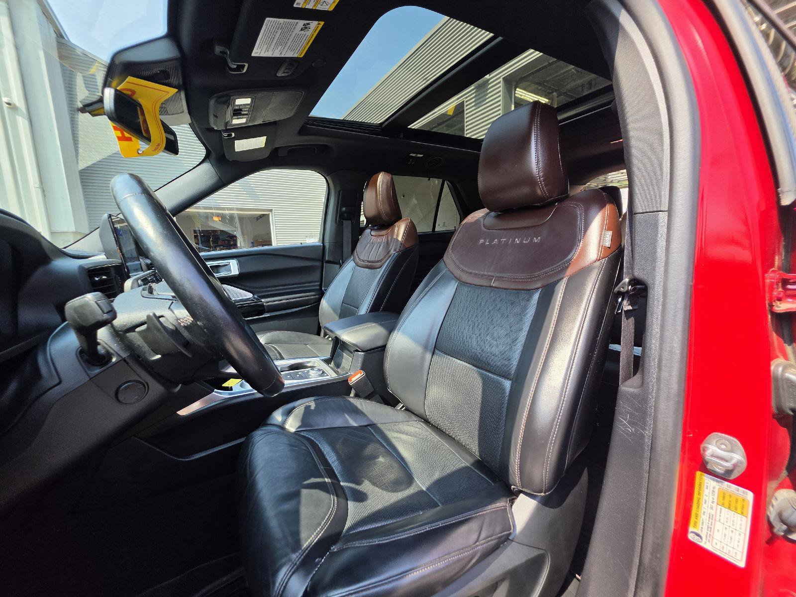 Used 2021 Ford Explorer Platinum w/ Equipment Group 601A AWD/4WD image 13