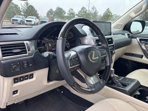 Used 2023 Lexus GX 460 Premium image 15