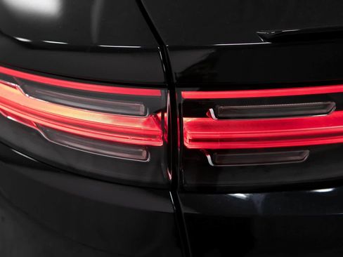 Certified 2022 Porsche Cayenne image 33