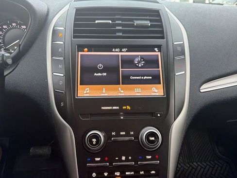 Used 2019 Lincoln MKC Premiere image 19