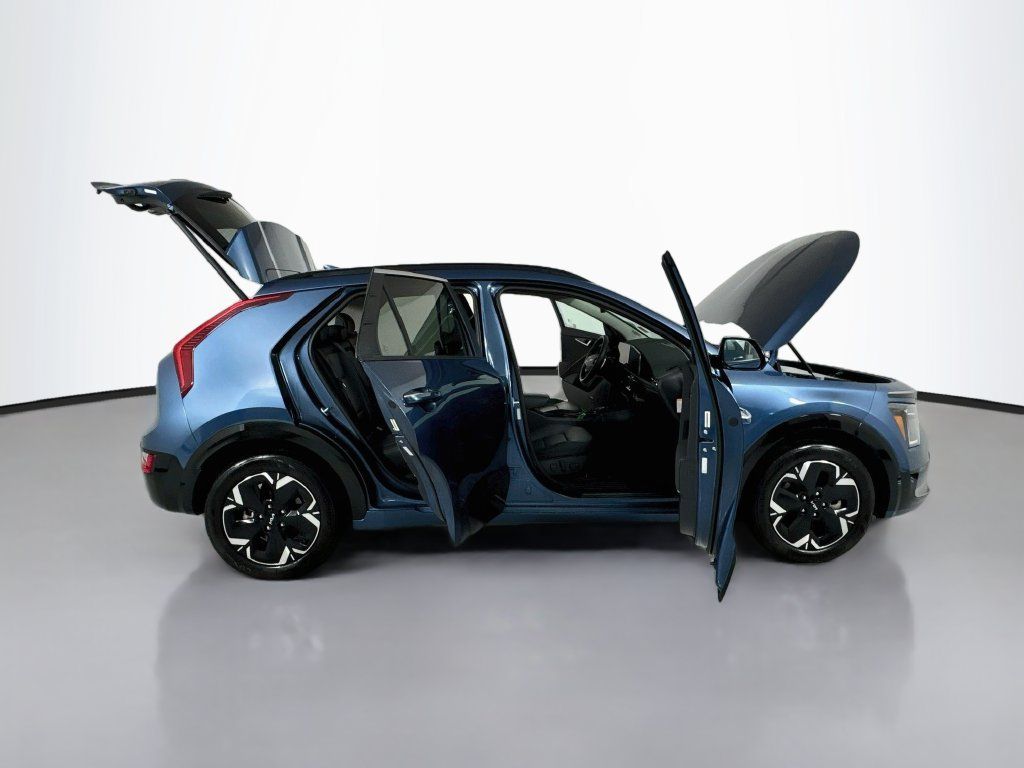 Used 2023 Kia Niro Wave w/ Wave Preserve Package FWD image 25